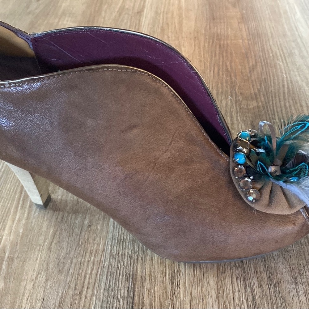 poetic license heels